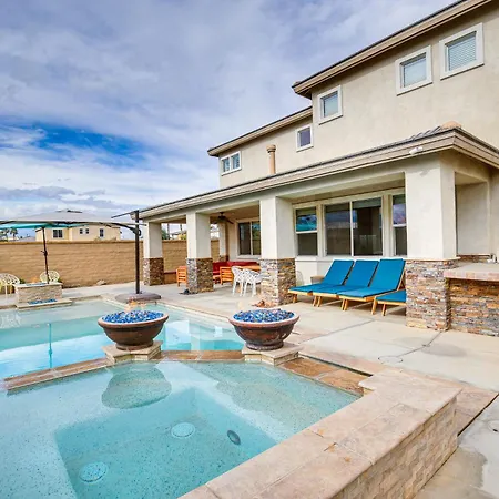 Spacious Indio Home Pool, Grill, And Fire Pits